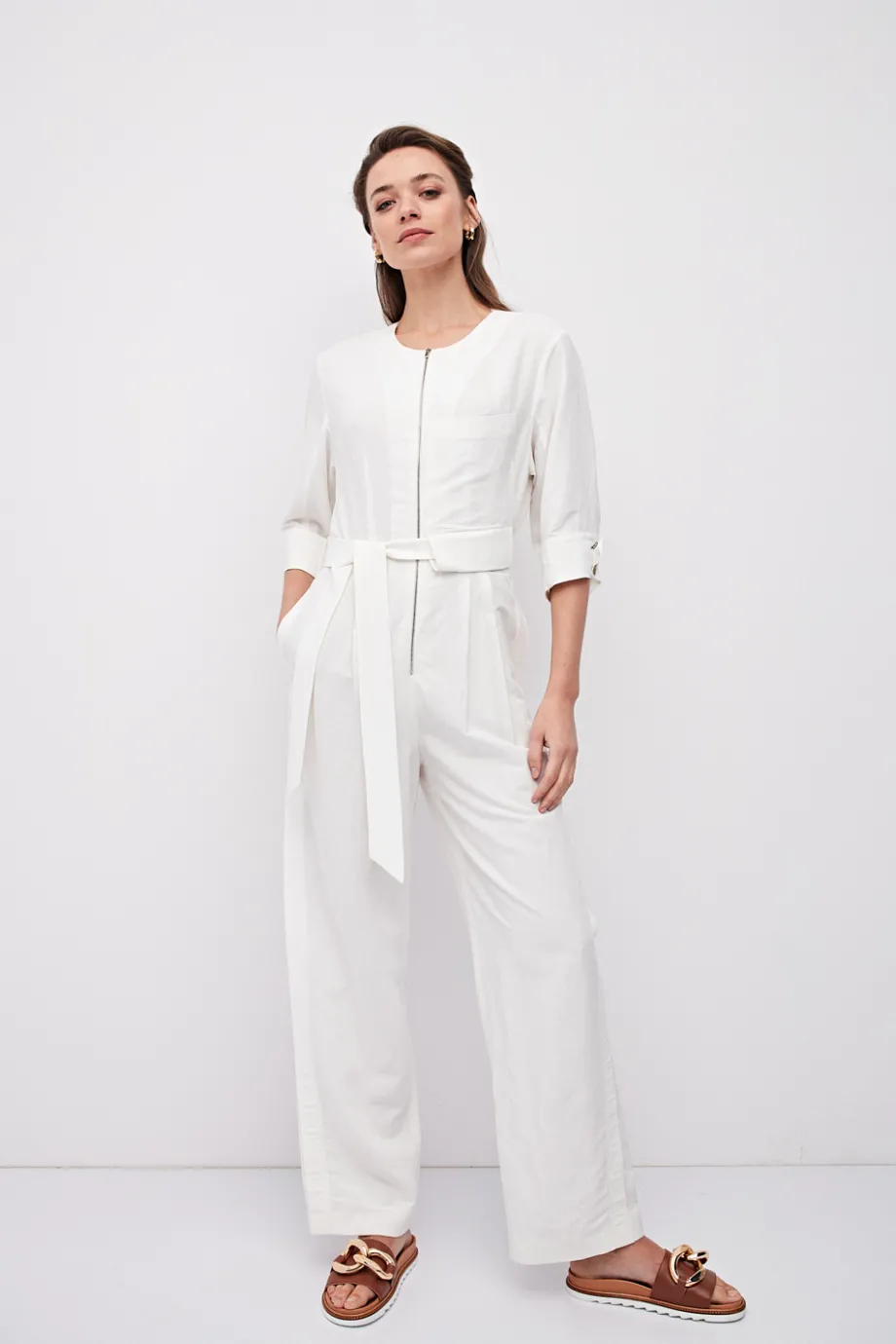 Biały kombinezon z lnem Biały kombinezon z lnem