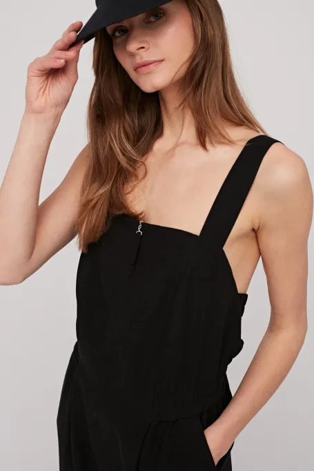 Czarny kombinezon z lnem