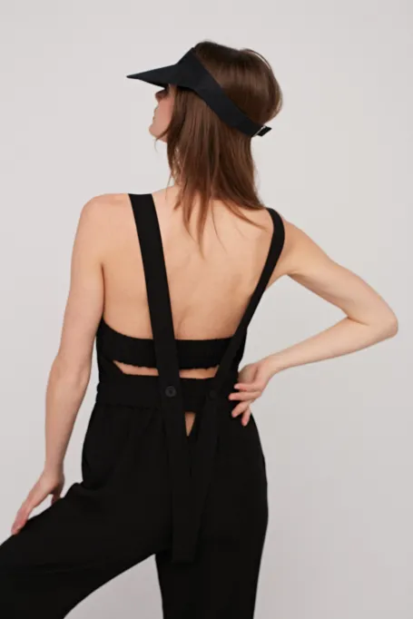 Czarny kombinezon z lnem