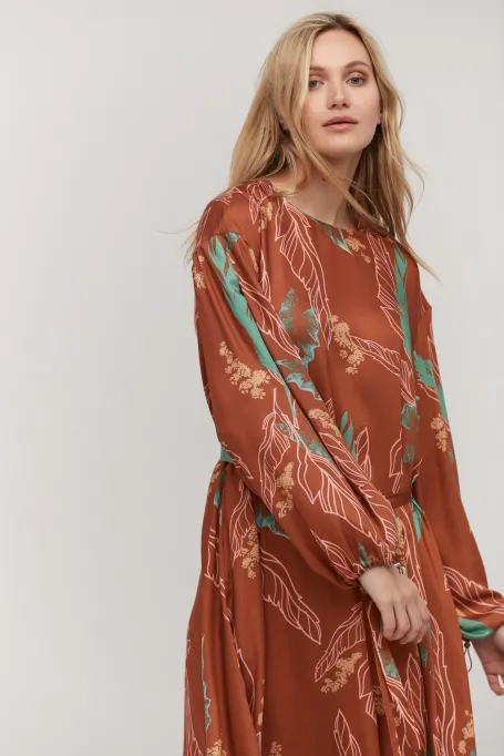 Sukienka z jedwabiem luxury line deseń Sukienka z jedwabiem luxury line deseń