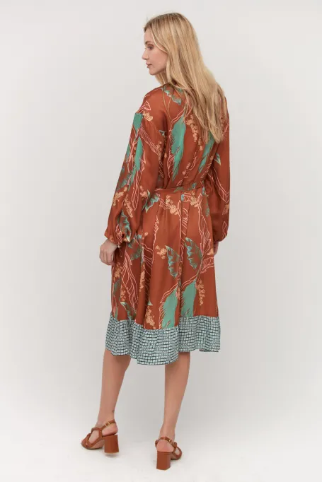 Sukienka z jedwabiem luxury line deseń Sukienka z jedwabiem luxury line deseń