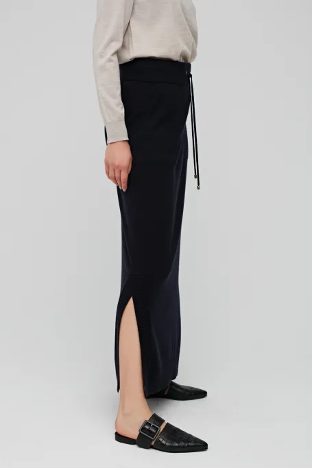 Buty ze skóry naturalnej z regulowanym paskiem czarny