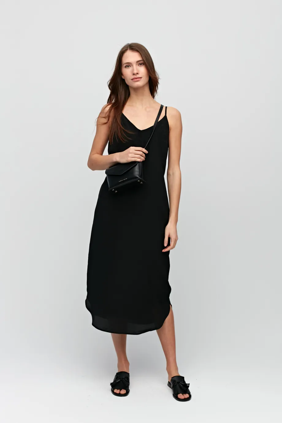 czarna-sukienka-jedwabna-luxury-line.jpg