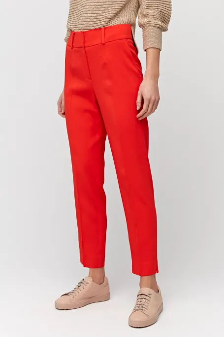 Czerwone eleganckie spodnie do garnituru Czerwone eleganckie spodnie do garnituru