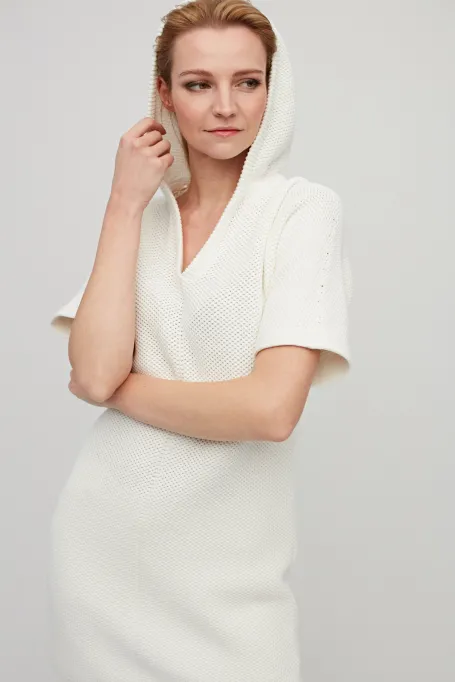 Tunika dzianinowa z kapturem biały