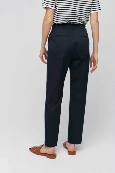 Granatowe spodnie z bawełny