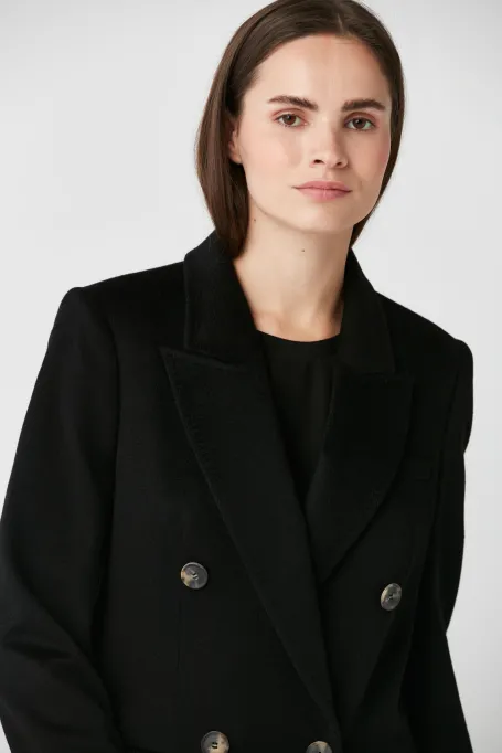 Czarny wełniany płaszcz z kaszmiru