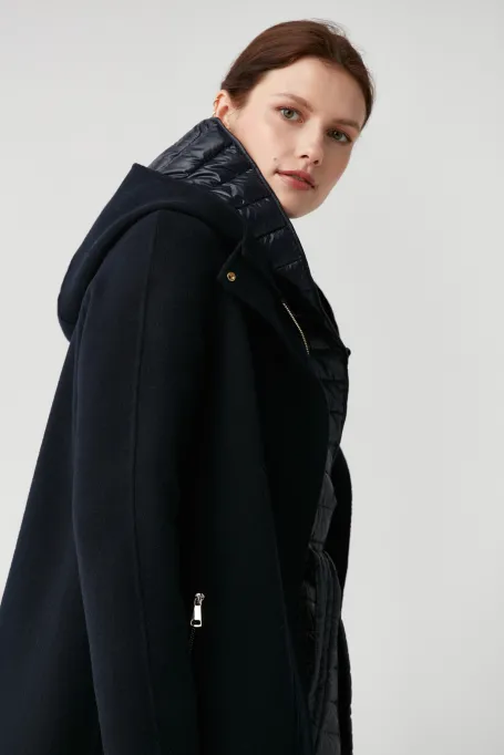 Granatowy wełniany płaszcz z kapturem doubleface