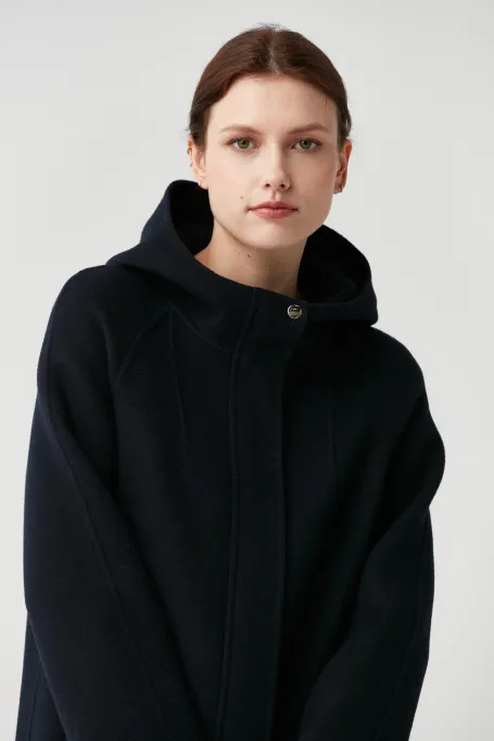 Granatowy wełniany płaszcz z kapturem doubleface