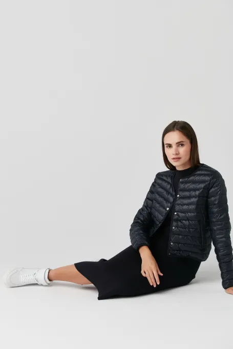 Krótka kurtka puchowa granatowy