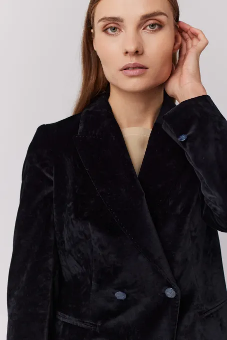 Czarny aksamitny żakiet dwurzędowy