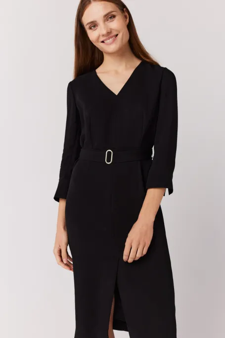 Czarna sukienka z paskiem Czarna sukienka z paskiem
