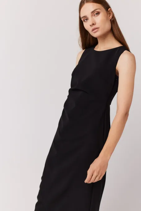 Czarna sukienka maxi