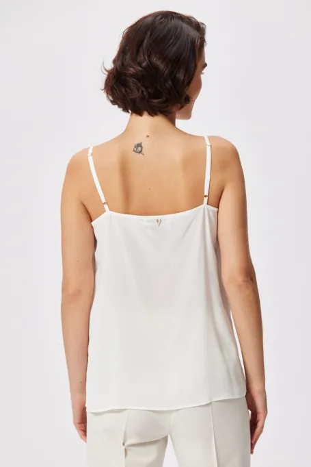 Biały jedwabny top na ramiączkach