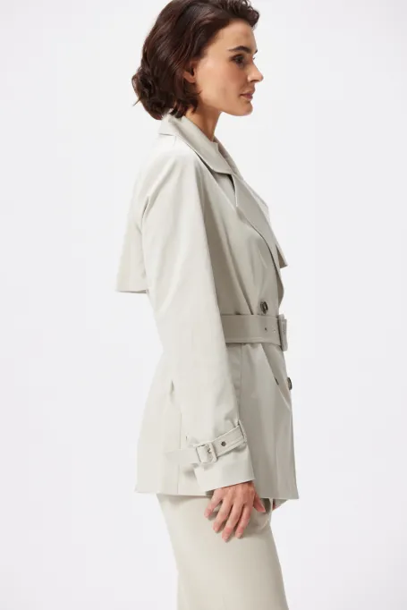 Krótki trencz z paskiem beż