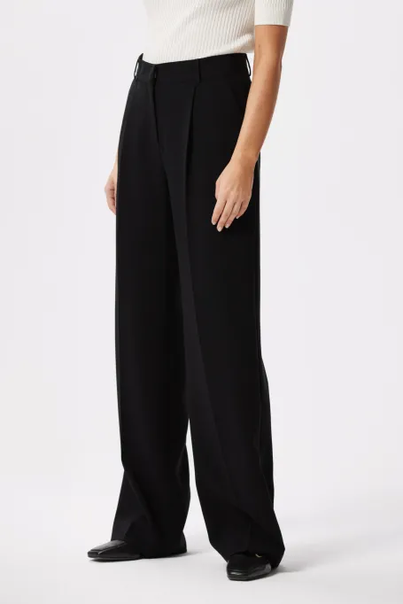 Czarne szerokie spodnie do garnituru Czarne szerokie spodnie do garnituru
