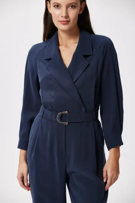 Granatowy kombinezon z paskiem