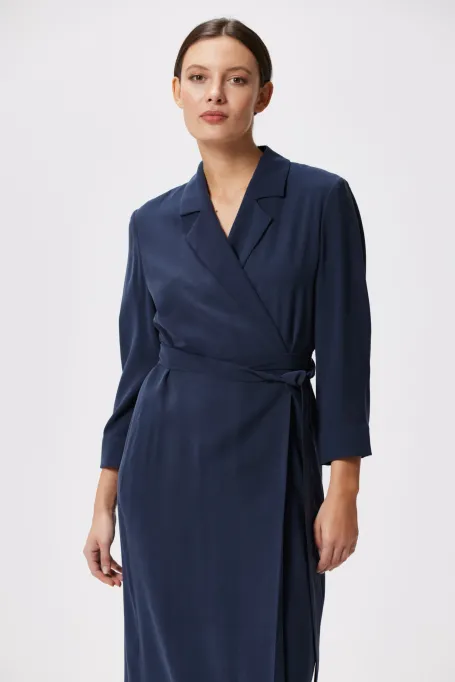 Granatowa sukienka kopertowa