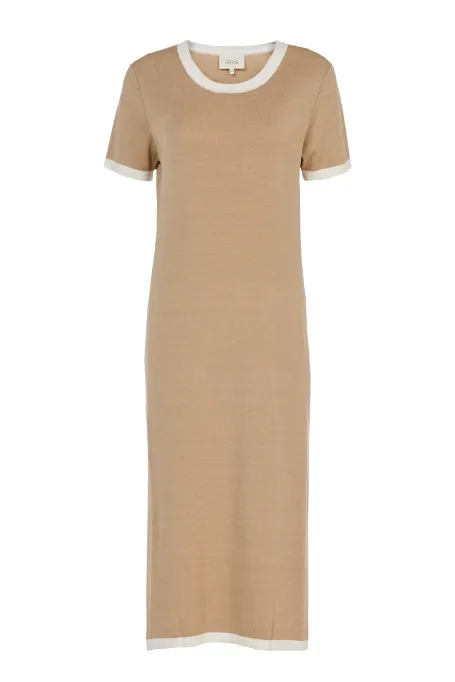 Beżowa sukienka z jedwabiem i lnem