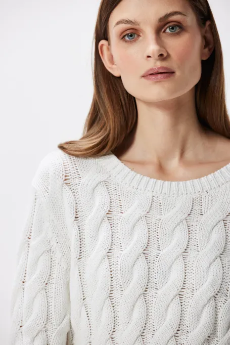 Biały sweter w warkocze damski - Patrizia Aryton