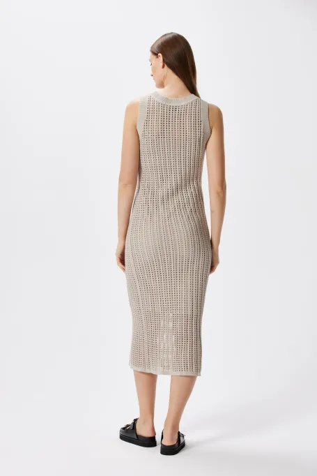 Ażurowa sukienka midi beż