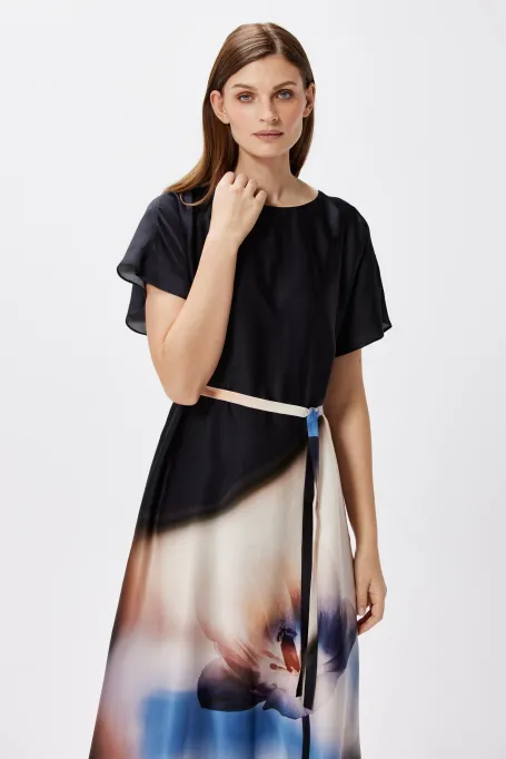 Sukienka w kwiaty Sukienka w kwiaty