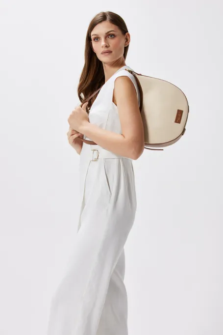 Biały kombinezon z lnem