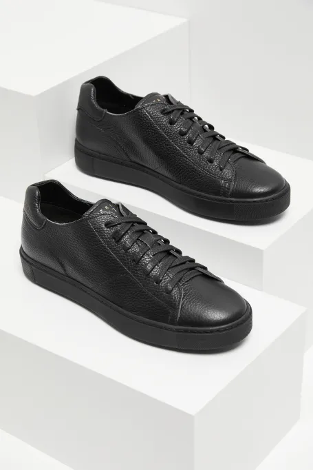 Czarne skórzane sneakersy Czarne skórzane sneakersy