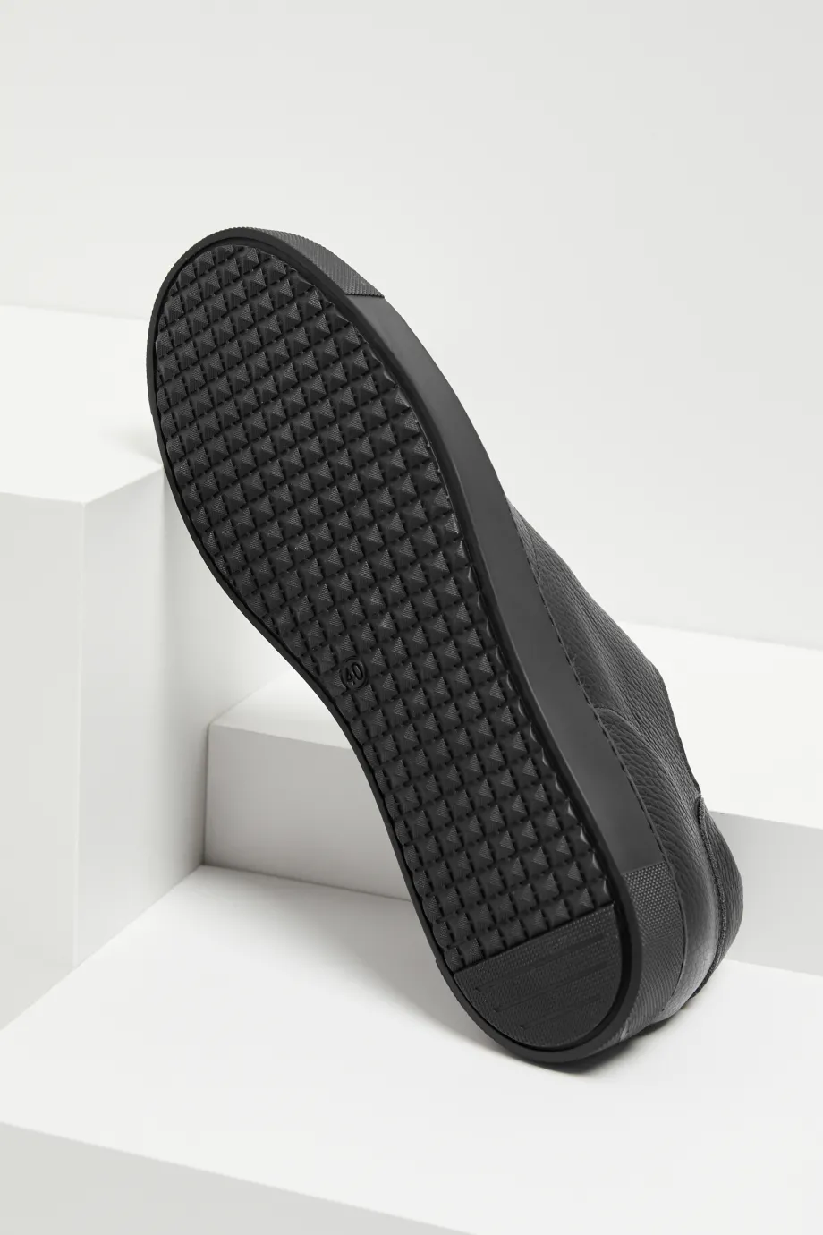 Czarne skórzane sneakersy Czarne skórzane sneakersy