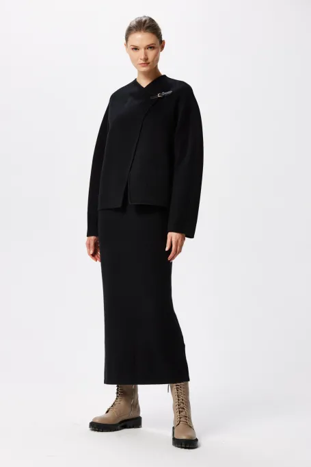 Czarna krótka kurtka z wełny doubleface