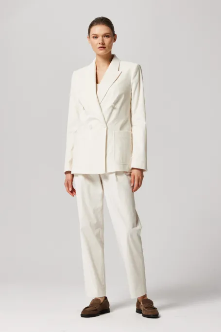 Biały żakiet do garnituru