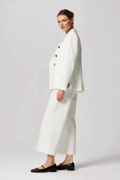 Biały żakiet do garnituru