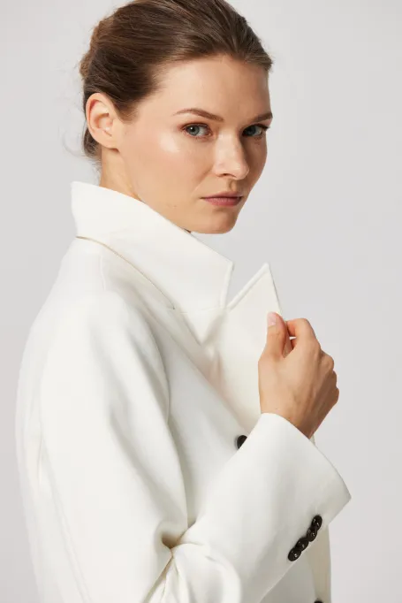 Biały żakiet do garnituru