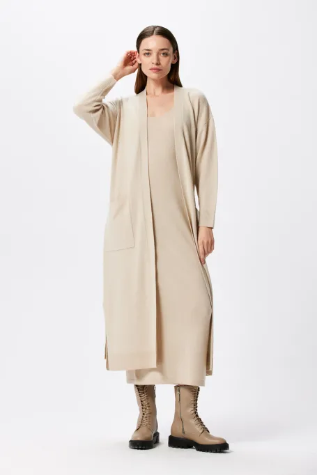 Beżowa sukienka z kaszmirem i wełną merynosową