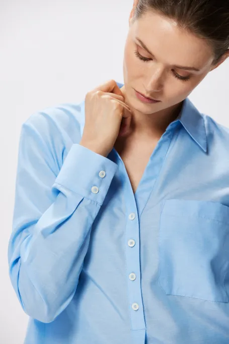 Błękitna koszula