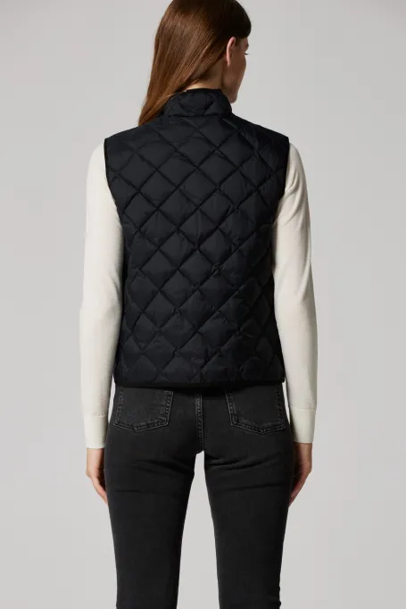 Czarna pikowana kamizelka