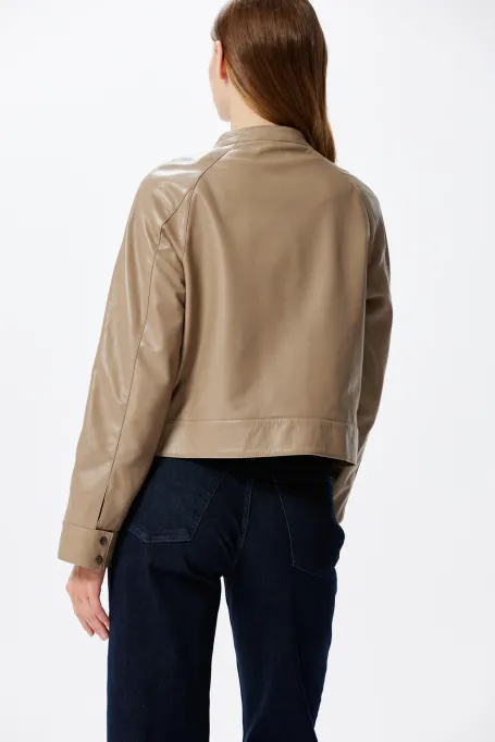 Beżowa skórzana kurtka ze stójką damska - Patrizia Aryton