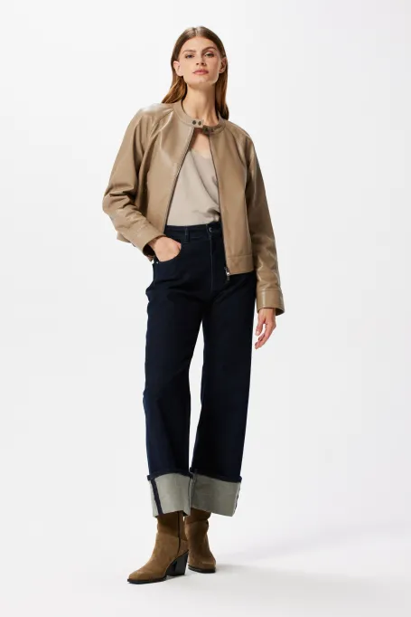 Beżowa skórzana kurtka ze stójką damska - Patrizia Aryton