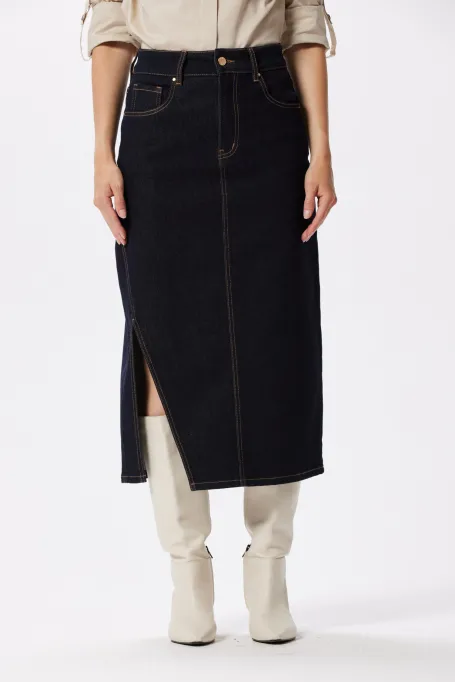 Granatowa spódnica jeans midi