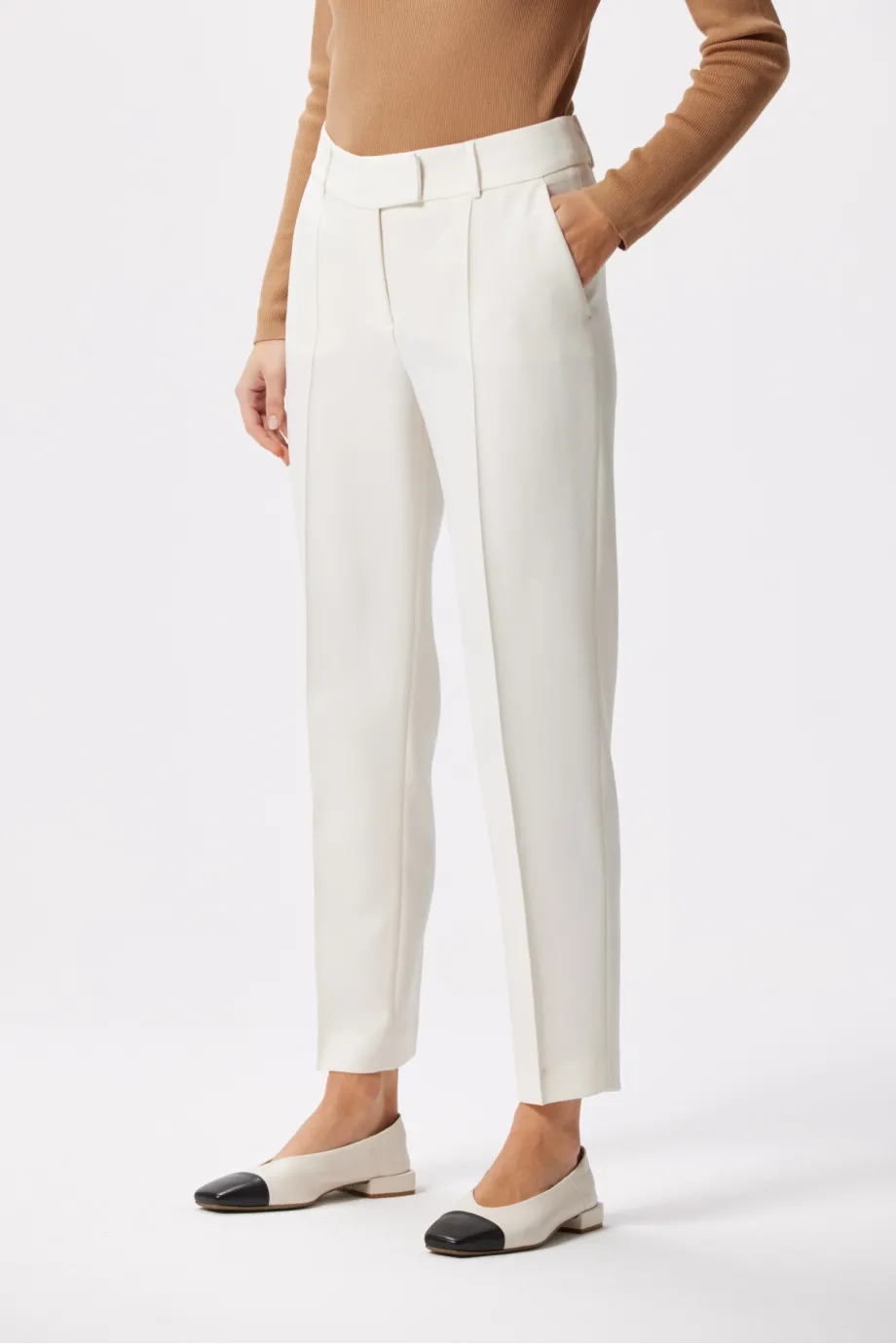 Białe spodnie Lotto do garnituru damskie - Patrizia Aryton Białe spodnie Lotto do garnituru damskie - Patrizia Aryton