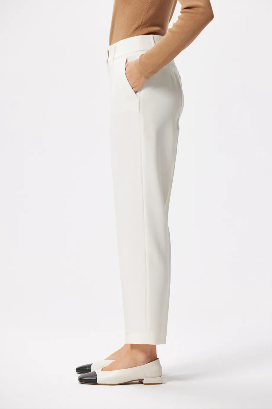 Białe spodnie Lotto do garnituru damskie - Patrizia Aryton Białe spodnie Lotto do garnituru damskie - Patrizia Aryton
