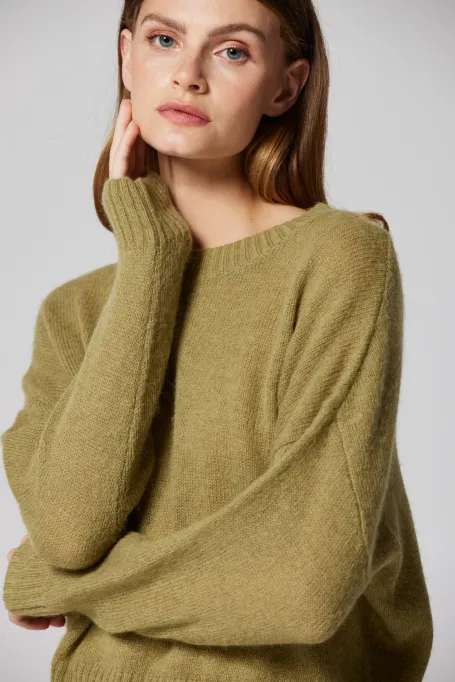 Zielony sweter z mieszanki wełny alpaki 