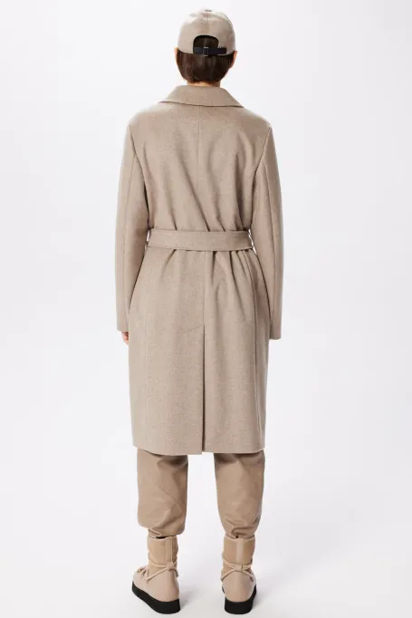 Beżowy wełniany płaszcz z paskiem Beżowy wełniany płaszcz z paskiem