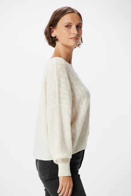 Biały sweter z kaszmirem