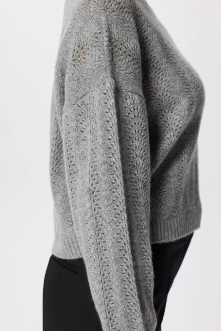 Szary wełniany sweter z kaszmirem  Szary wełniany sweter z kaszmirem