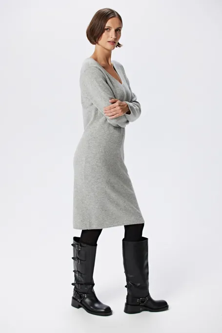Szara kaszmirowa sukienka 
