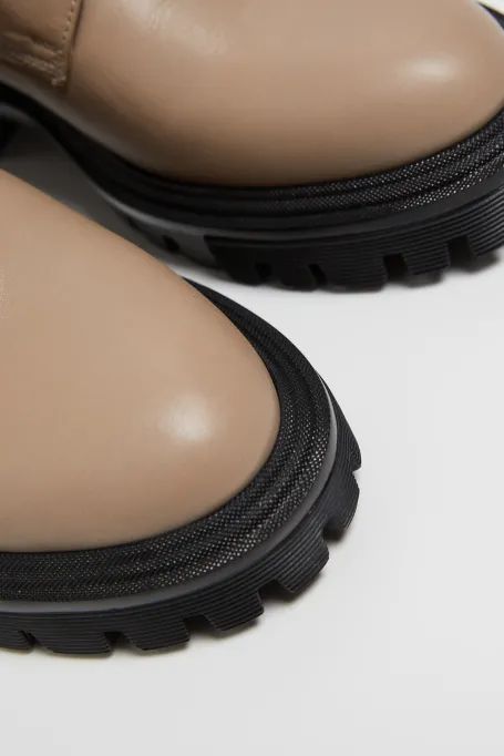 Beżowe skórzane botki