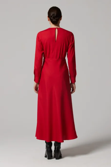 Czerwona sukienka z jedwabiu 