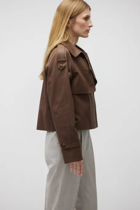 Brązowa kurtka z pagonami