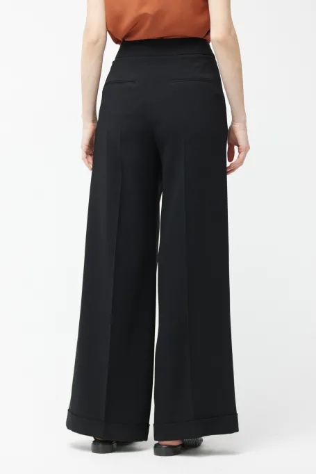 Czarne szerokie spodnie z mankietami